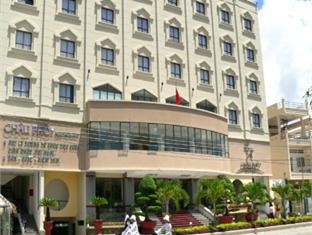Hotel Exterior 3