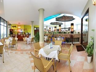 Restaurant & Bar