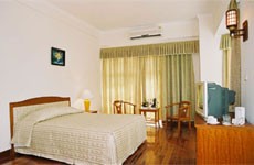 Holiday View Hotel room 3