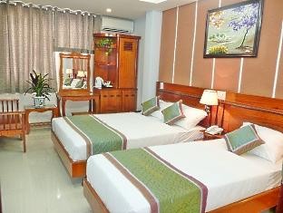 Duc Vuong Hotel superior room