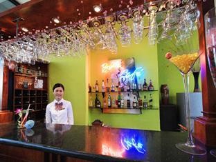Restaurant & Bar 3