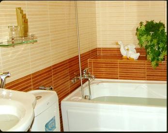 Kim Lan Hotel Bathroom 2