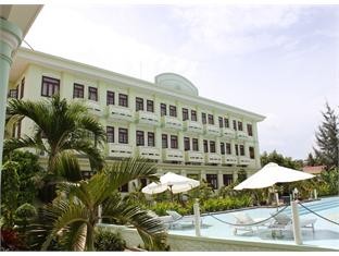 Hotel Exterior 3