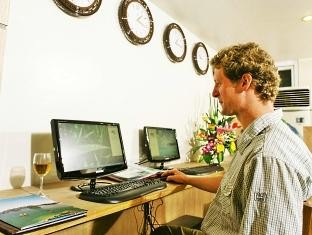 internet cafe