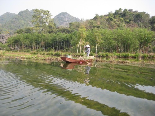 Life on river
