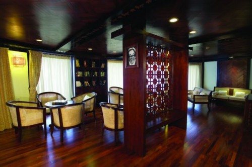 RV La  Marguerite cruise lobby