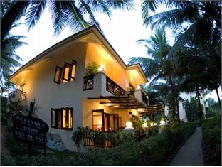 Hotel Exterior 2