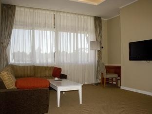 Suite Room 2