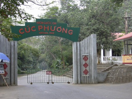 Gate od Cuc Phuong national park