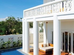 Swimming pool 1