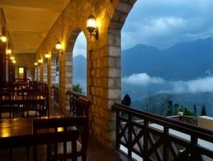 Bamboo sapa hotel balcony