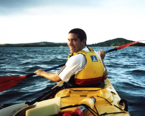 Kayaking Halong bay
