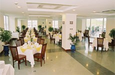 Holiday View Hotel Dining room