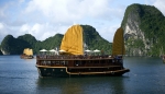 Phoenix cruise Halong bay